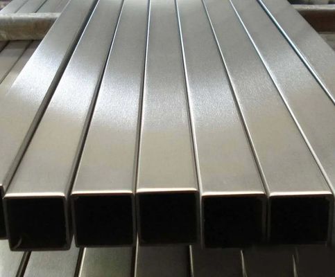 304L مربع الفولاذ المقاوم للصدأ الأنبوب الزخرفي 2&quot;X2&quot; 5.8m الطول