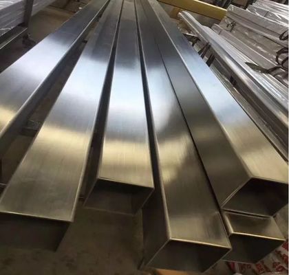 304L مربع الفولاذ المقاوم للصدأ الأنبوب الزخرفي 2&quot;X2&quot; 5.8m الطول